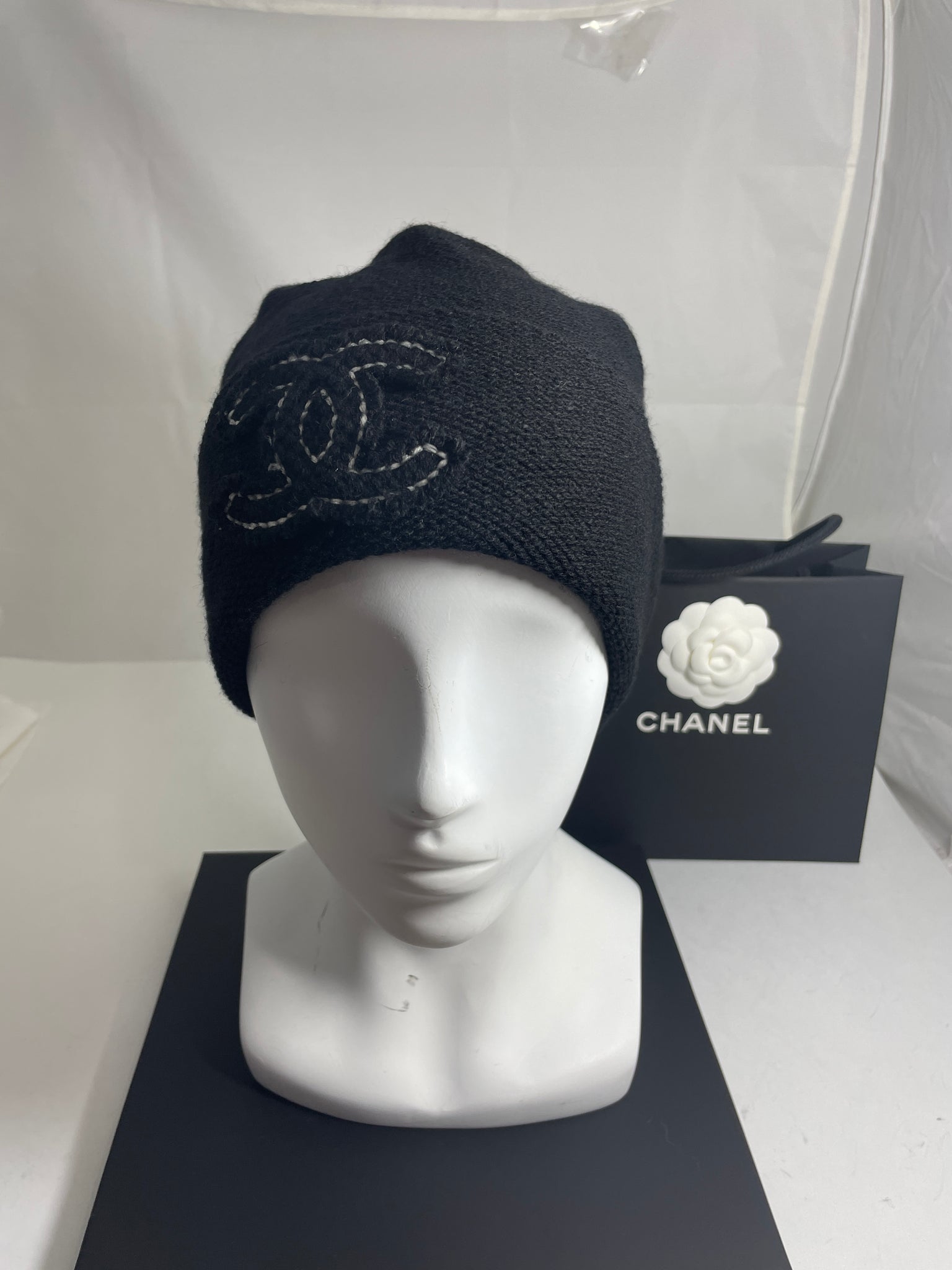Chanel 21K Cashmere Wool CC Logo Knit Beanie Flap Hat Black In Cashmere  Wool With Silvertone GB  islamiyyatcom