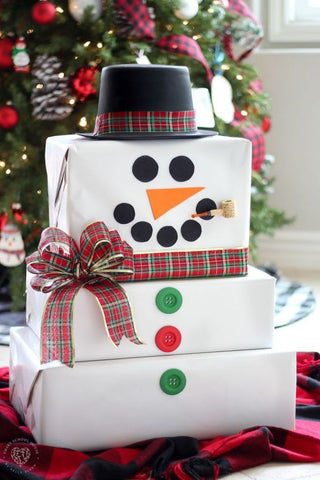 Snowman Gift Wrapping