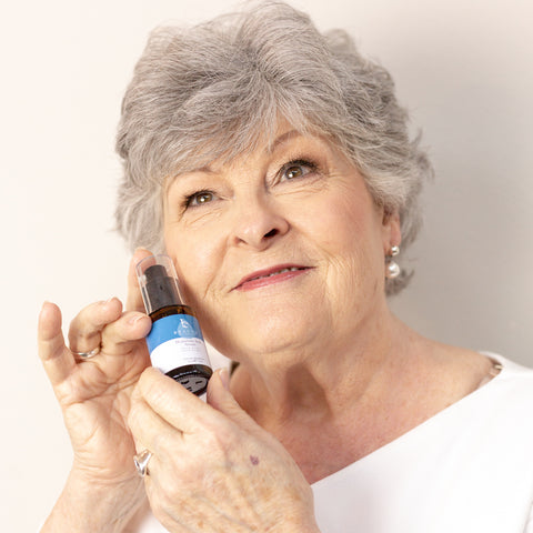 Model with Hyaluronic Serum