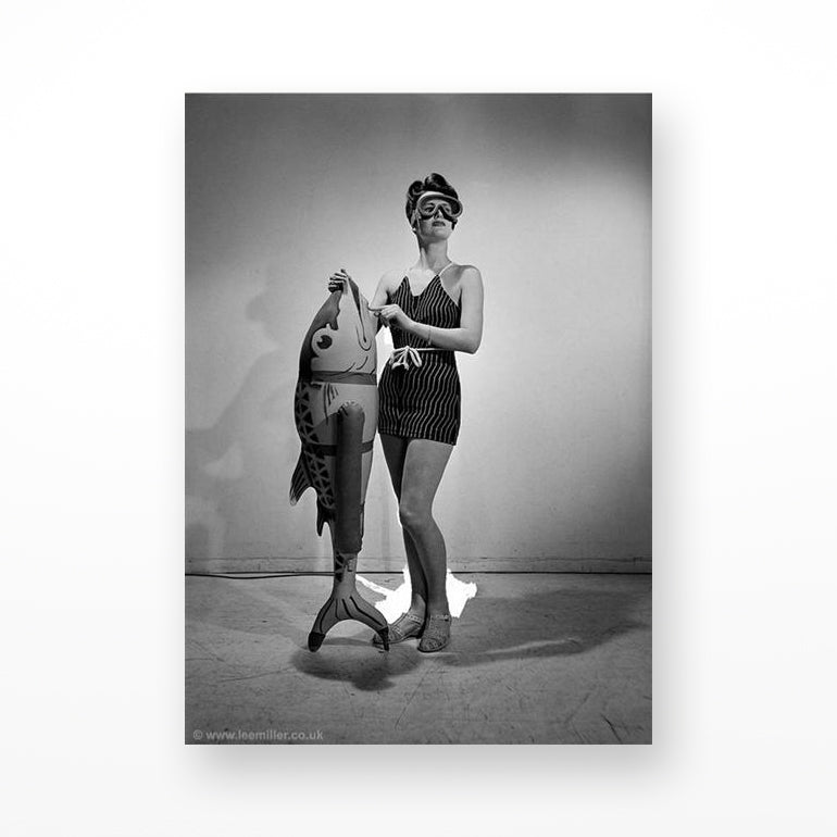 1941 Lee Miller Bathing feature print - 20 x 25cm – Design Museum Shop