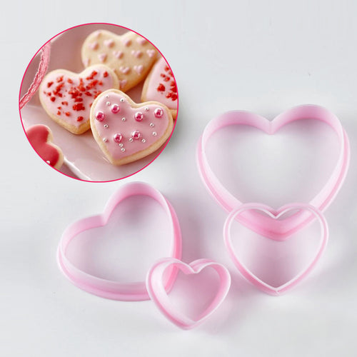Cookie Cutter Kingdom, Heart Cookie Cutters, 3 Piece Set, Valentines Day  Cookie Cutter Mold Perfect for Cakes Biscuits and Sandwiches (Heart 3 Pack)