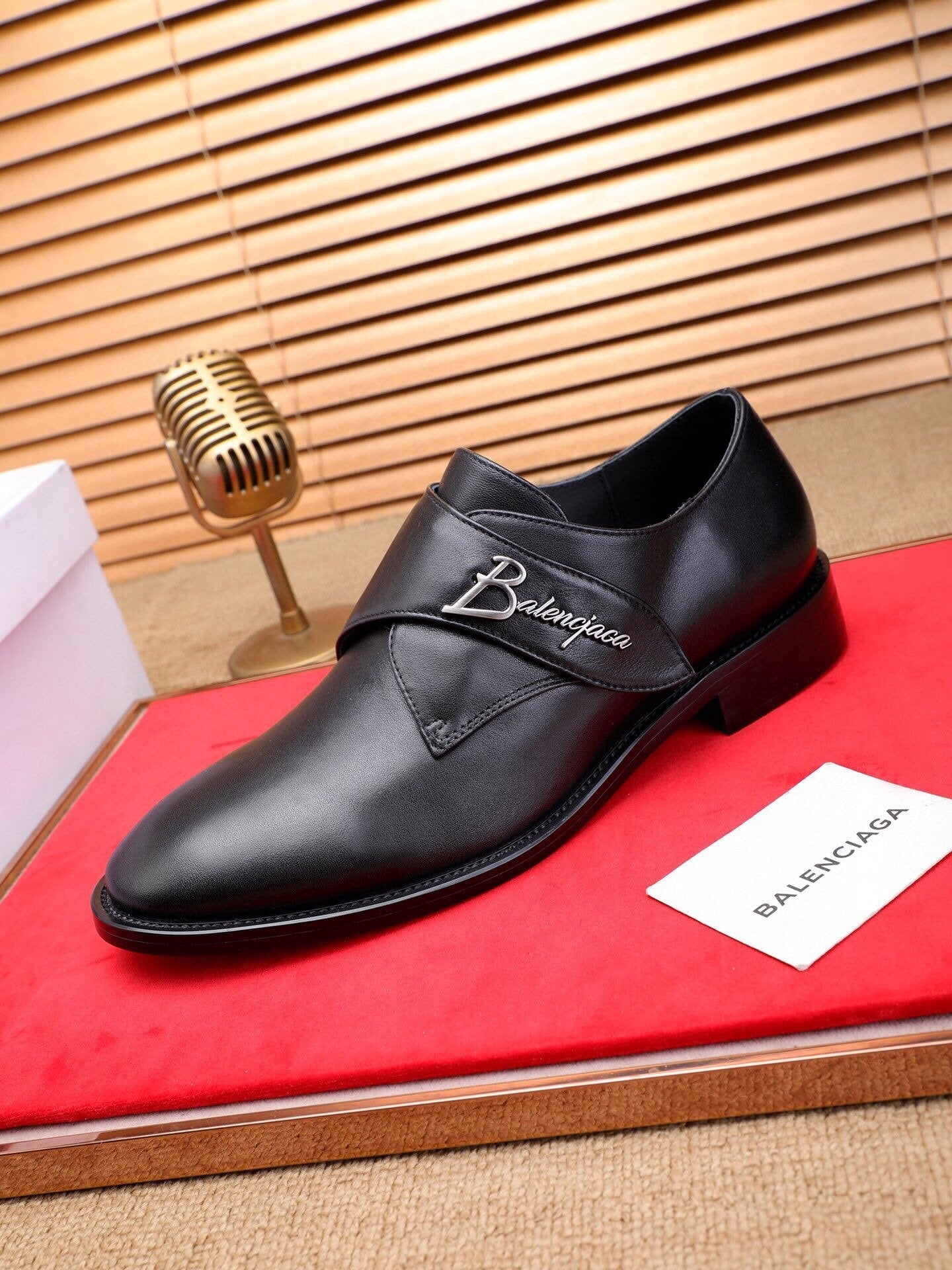 BALENCIAGA 2022 Men Leather Low Top Loafers Dress Shoes Business