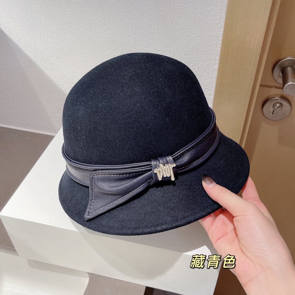 Dior autumn and winter new Women wool top hat, fashionable wool basin hat, head circumference about 