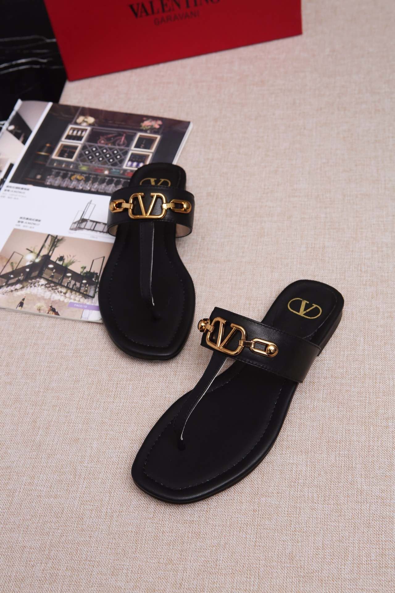 Valentino 2022 New Women Fashion Leather Casual High Heeled Shoes Flat Sandal Slippers