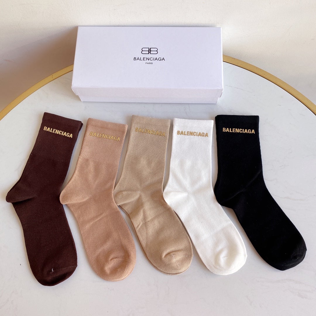 Balenciaga new classic medium and long pile socks, Men and Women