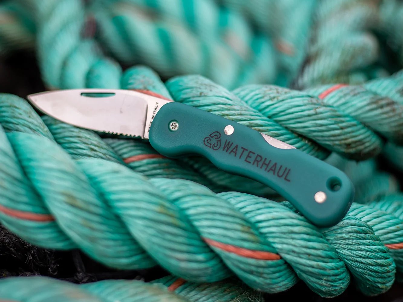 Waterhaul Recycled Adventure knife on green fishing rope