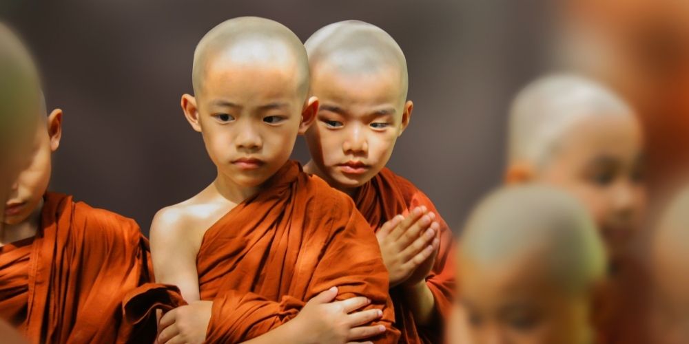 enfant bouddhiste