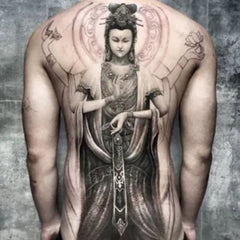 tatouage bouddhiste dos femme