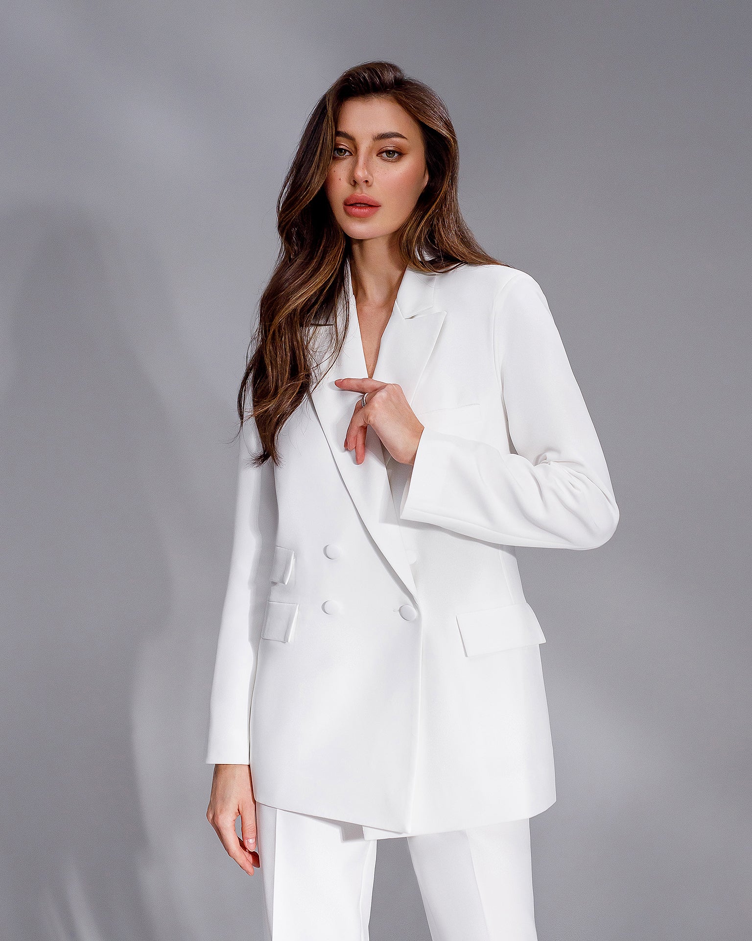 White Double-Breasted Suit 2-Piece – ELAGIA