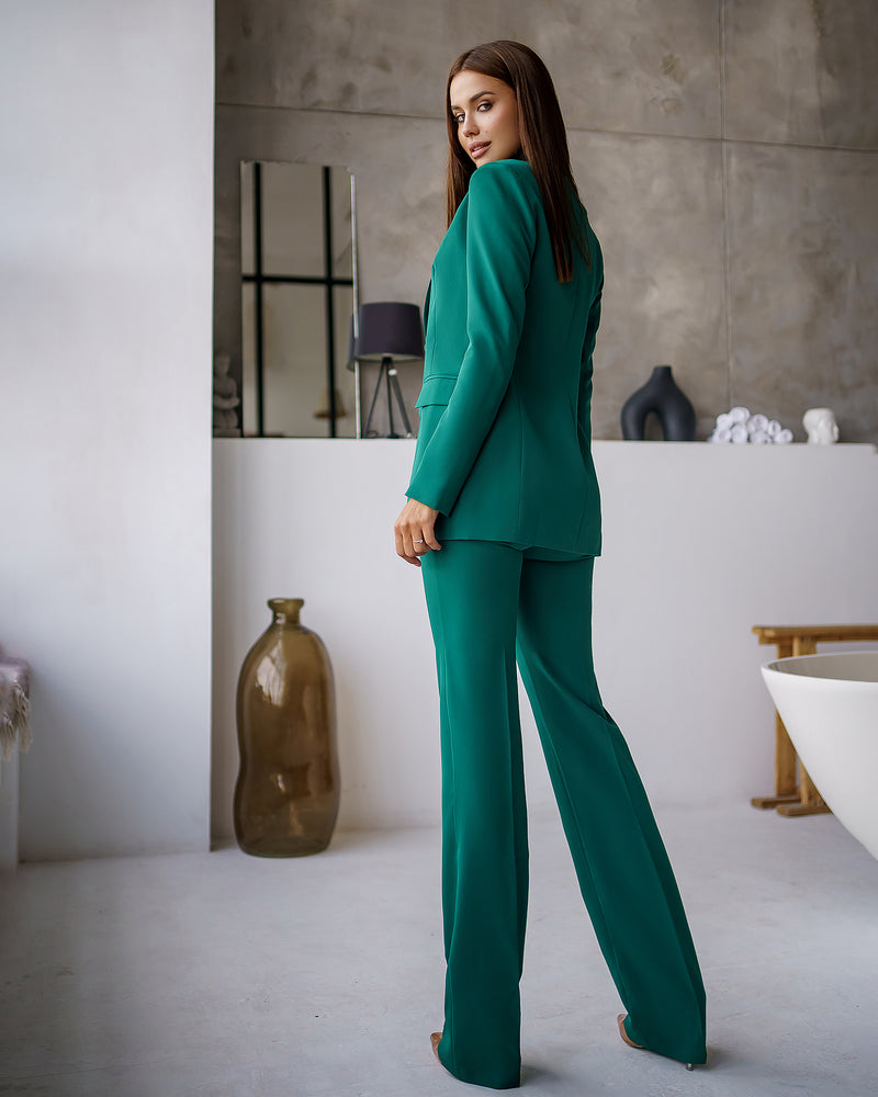 Emerald Regular-Fit 3-Piece Suit – ELAGIA