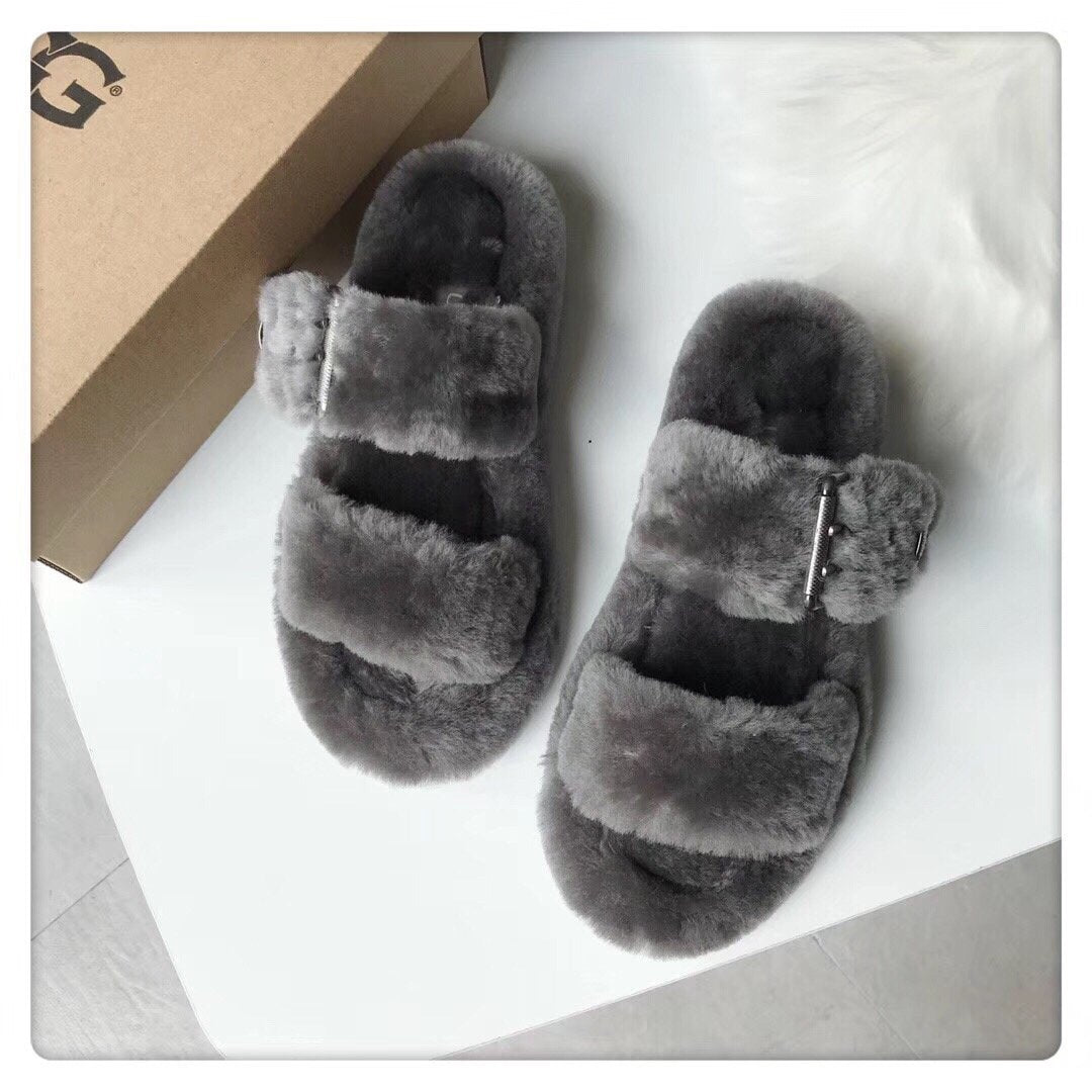 U UGG fashionable sheep fur integrated slippers are hot sellers 