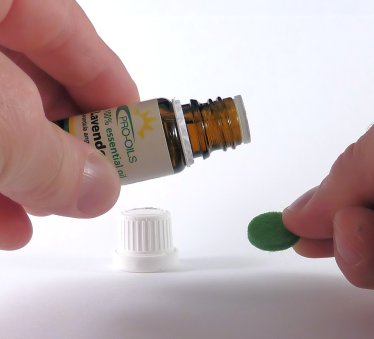 Adding the Essential Oil to the Pad