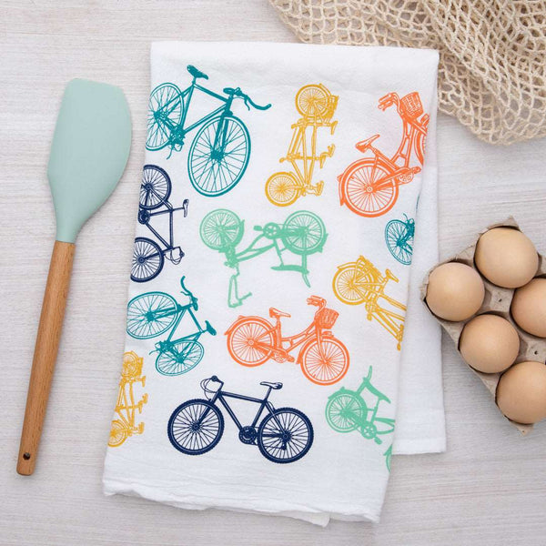 https://cdn.shopify.com/s/files/1/0533/5836/2801/files/Bikes-2023-Towel-Lifestyle-_1_600x.jpg?v=1695398293