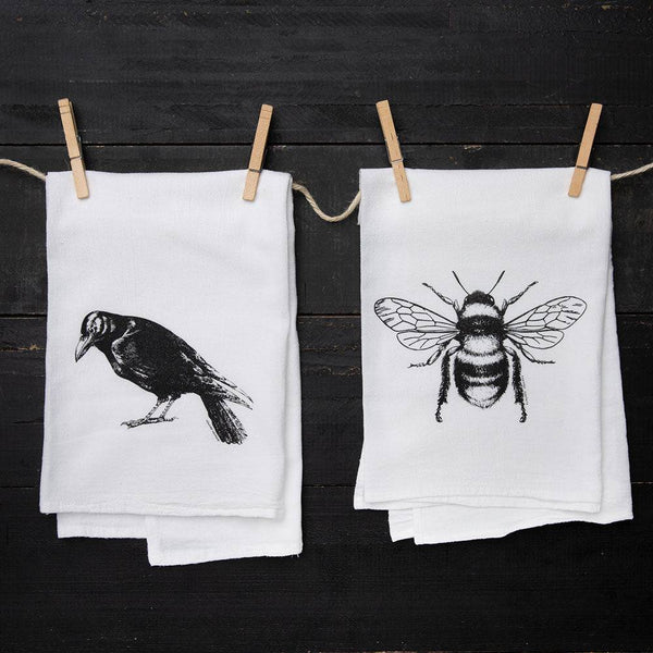 https://cdn.shopify.com/s/files/1/0533/5836/2801/products/Bee-and-Crow-Towel-Set_600x.jpg?v=1660668944