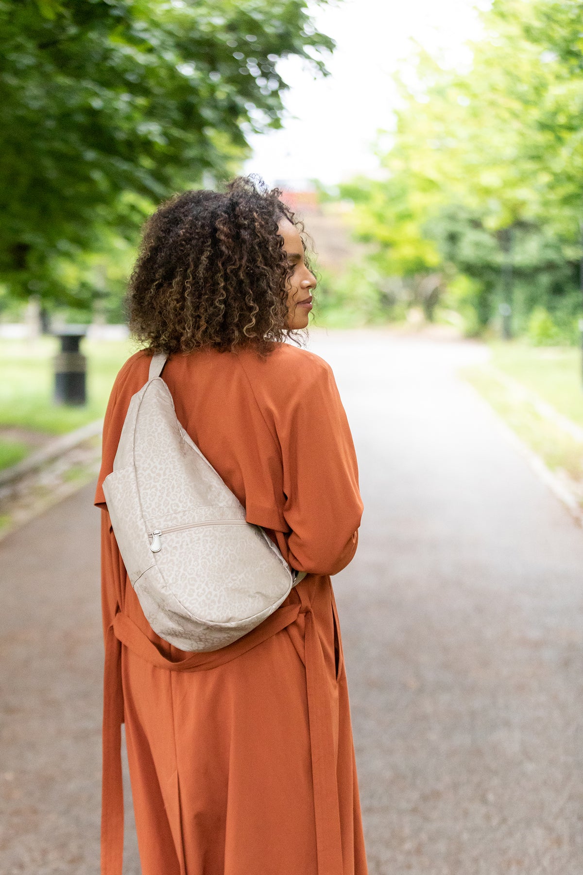 ヘルシーバックバッグ HEALTHY BACK BAG スリングバッグレット