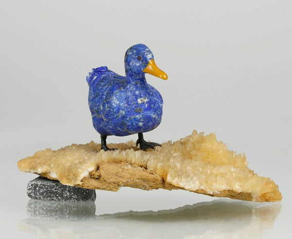 Edelstein Ente auf Bergkristall