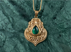 Mandala Kette mit Tropfenförmigen grünen Stein