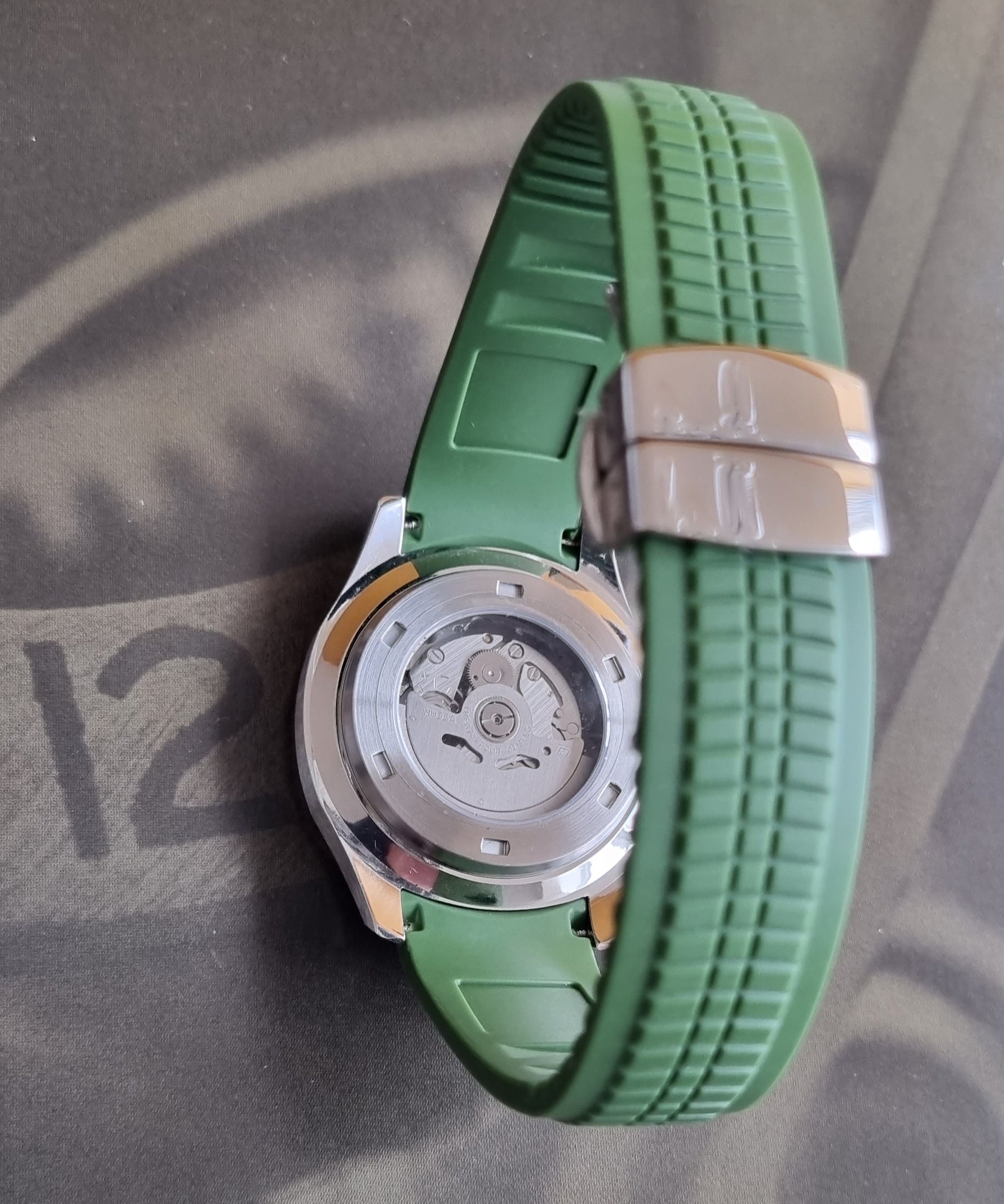 Seiko mod Aquanaut green – Lovetomodwatches