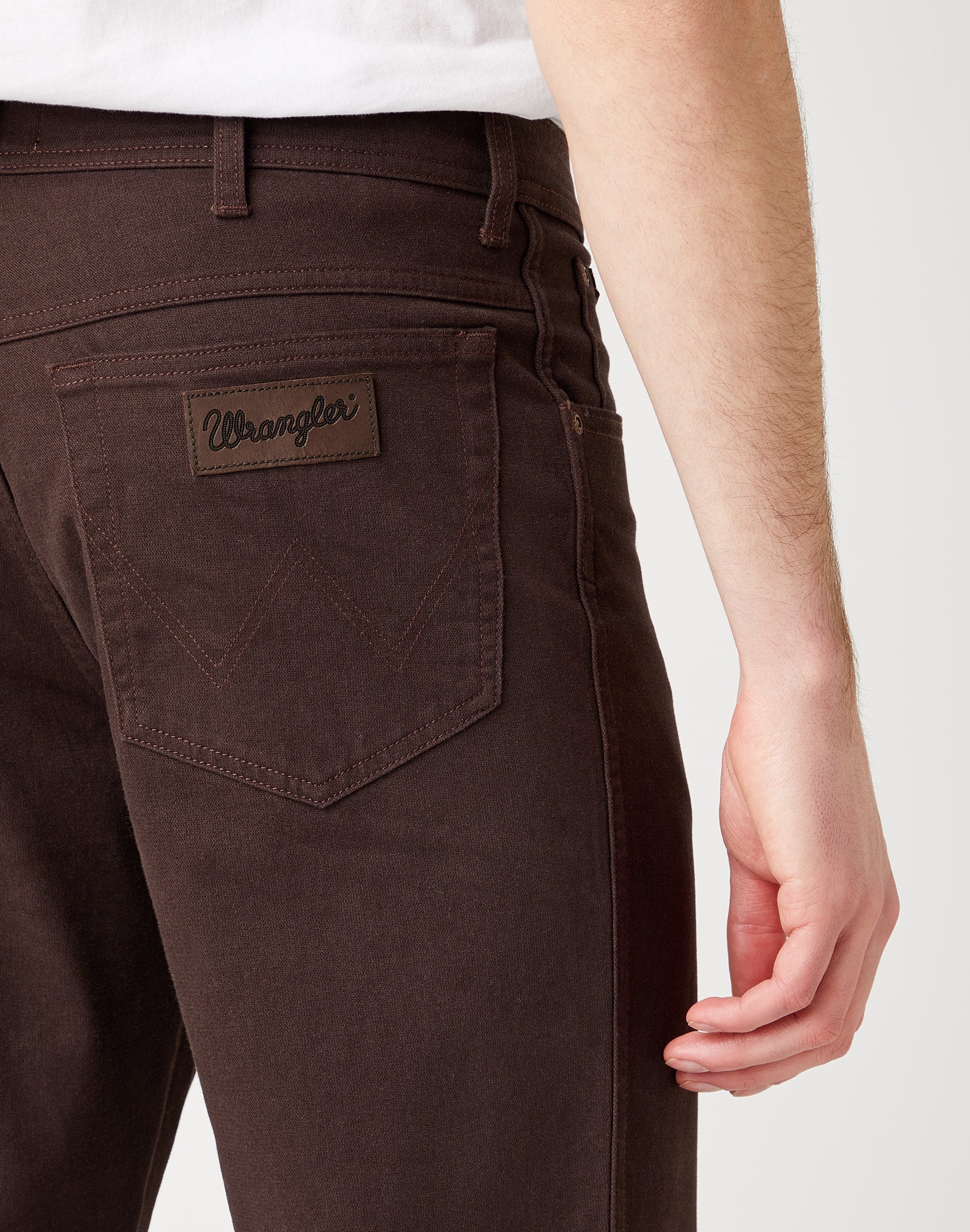 Texas Non Denim Twill in Chocolate Brown | Wrangler Switzerland - WRANGLER  Schweiz