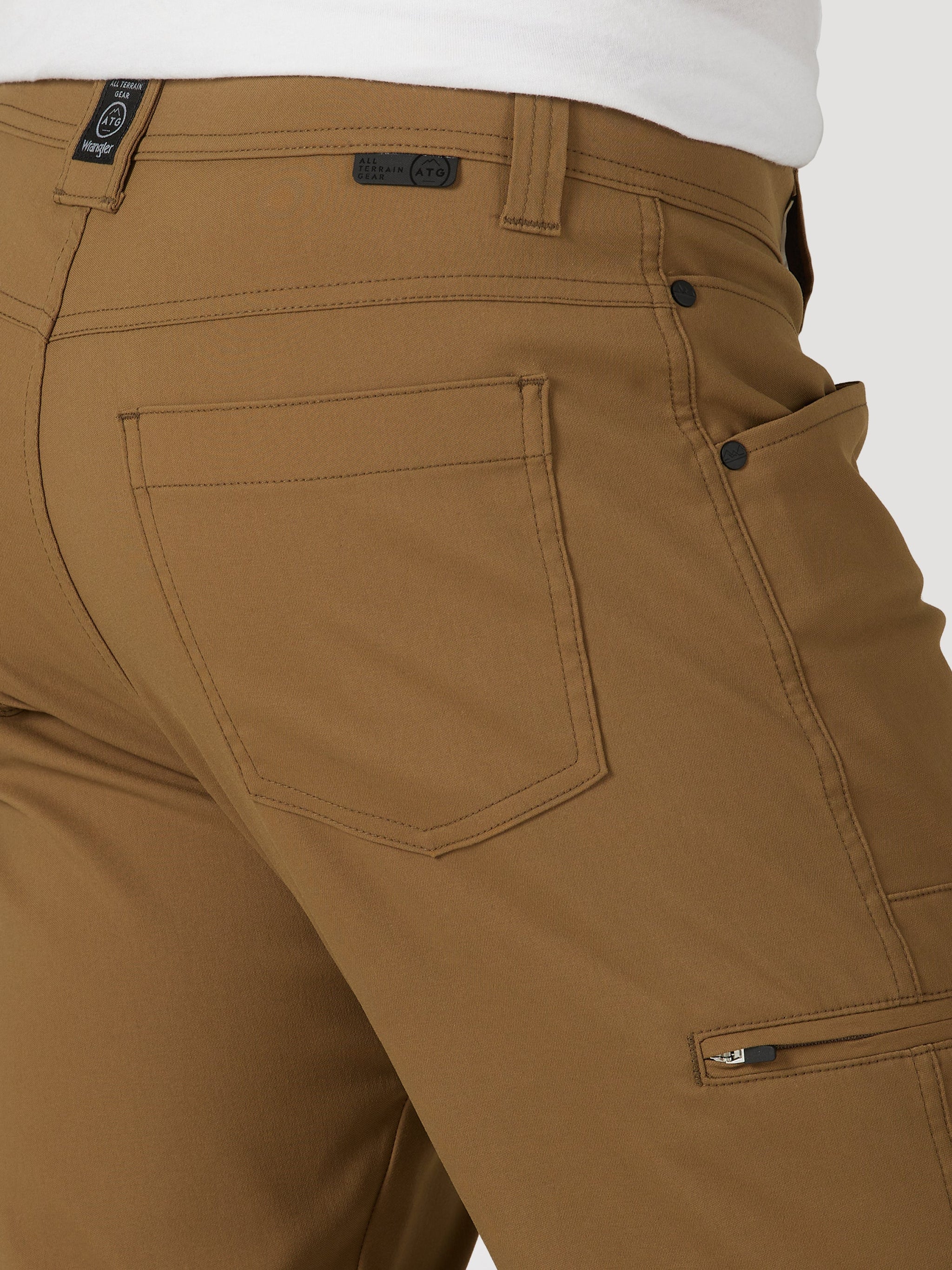 All Terrain Gear Synthetic Utility Pant in Kangaroo | Wrangler CH - WRANGLER  Schweiz