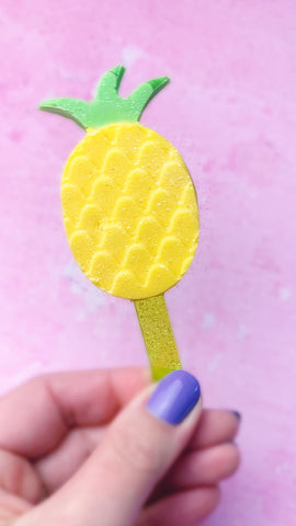 Pineaplle cakesicles