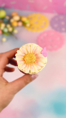 Flowers cupcake