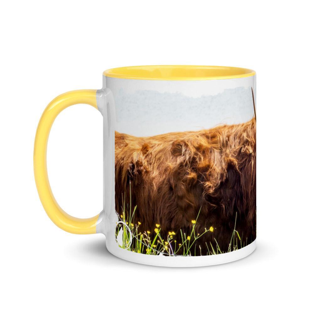 Hochlandrind am Wasser - Farbige Tasse Howling Nature