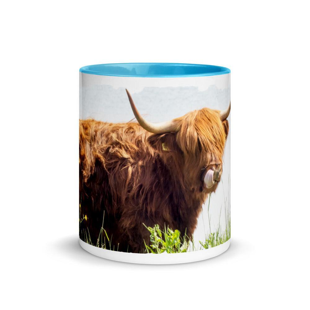 Hochlandrind am Wasser - Farbige Tasse Howling Nature