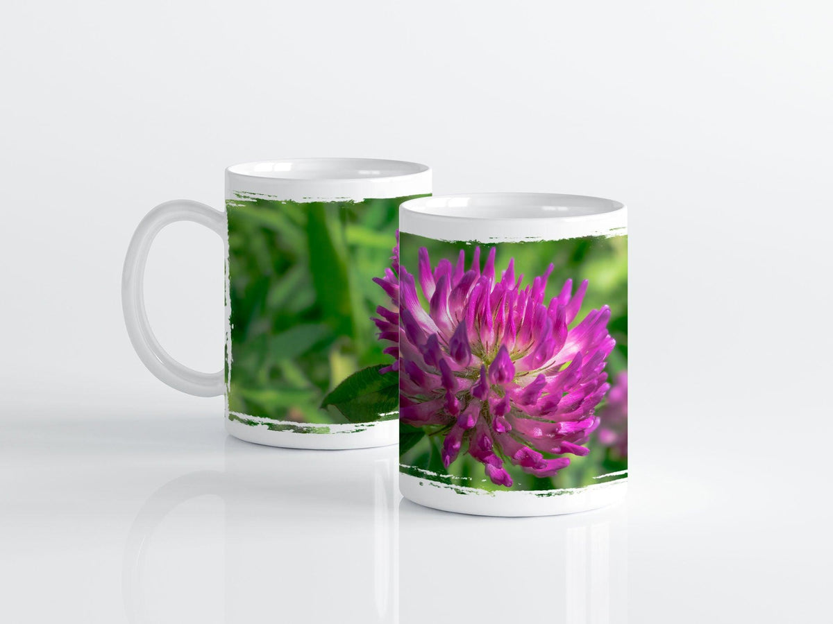 Wiesenklee im grünen Dschungel - Tasse, weiß - Howling Nature