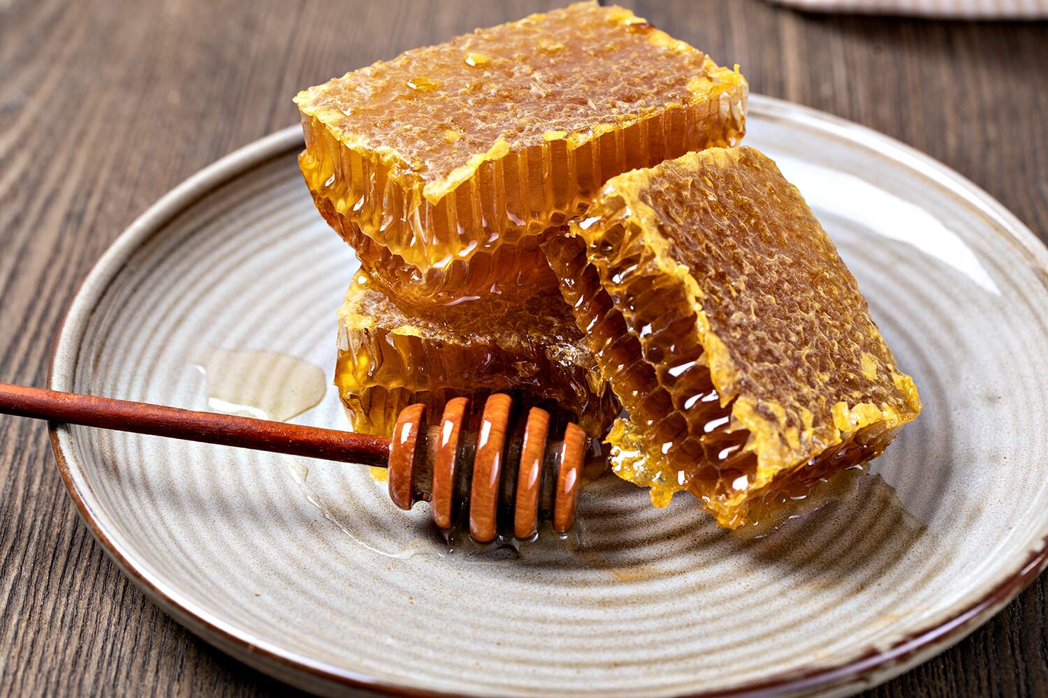 What makes Manuka honey effective