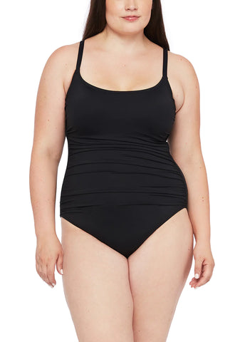 How To Shop for Plus-Size Swimsuits