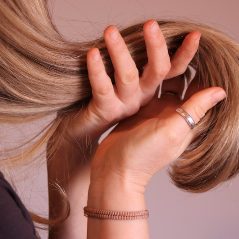 Hair Strand Test to Determine Hair Porosity