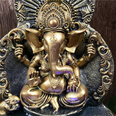 Ganesha-Wasserfall-Brunnen