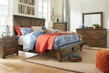 Load image into Gallery viewer, Lakeleigh Queen Panel Bed
