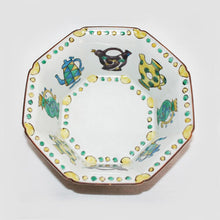 Load image into Gallery viewer, Kutani Yaki Hand-painted Kutani ware of Japanese and Western Tableware Octagonal 21cm Bowl with Pot Design
