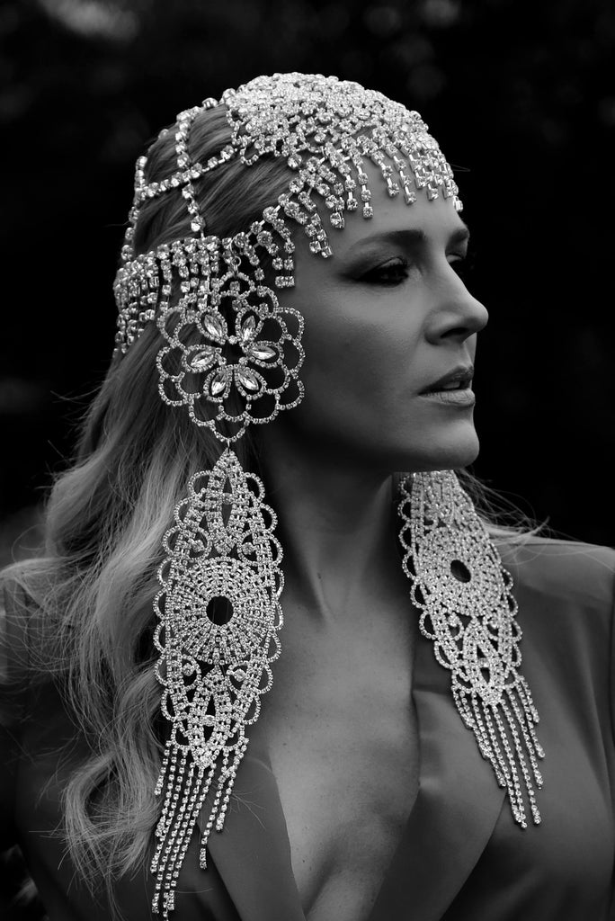 Julie Benz wearing Jenny Dayco jewelry