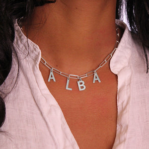 costilla Claraboya global Collar de plata con hasta 6 iniciales o letras formando nombre -  mijoyapersonalizada