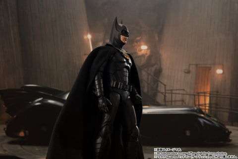 batman-the-flash-figura-15-cm-the-flash-dc-universe-sh-figuarts-tamashii-nations-tarambanatoys (2)