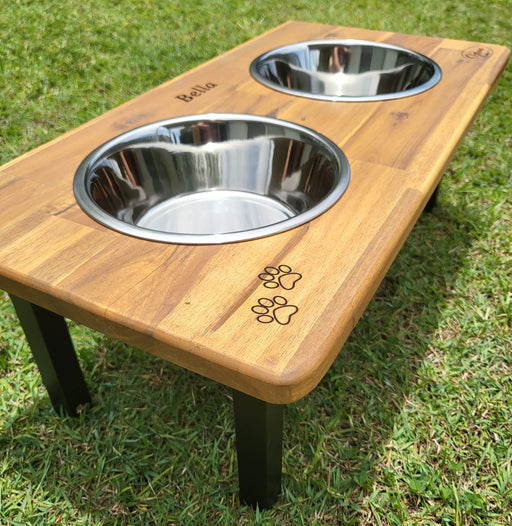 Medium Outdoor Cedar Cat or Dog Feeding Station - 228-UC-OCFS130