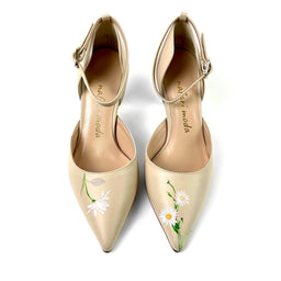 handpainted Italian comfortable beige pumps heels with flower design