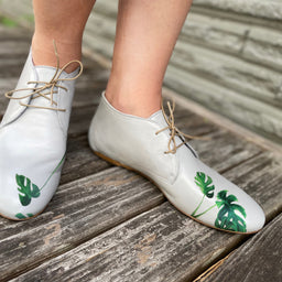 handpainted Italian comfortable gray chukka boots with leaf design