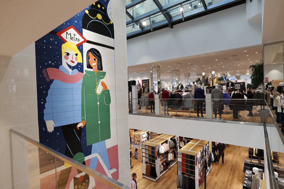 Gunter Gallery curated all artistic actions in the new Uniqlo store in