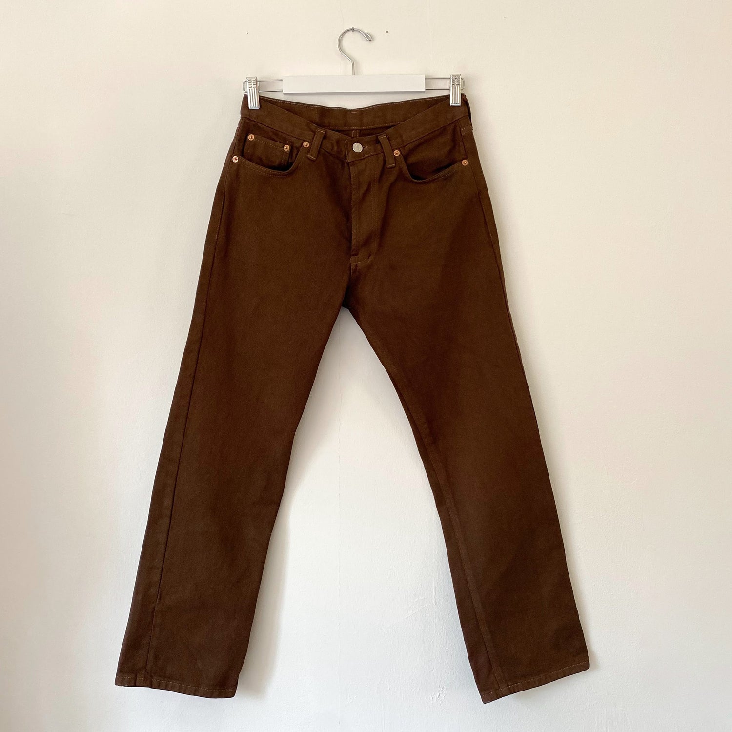 chocolate brown levis jeans