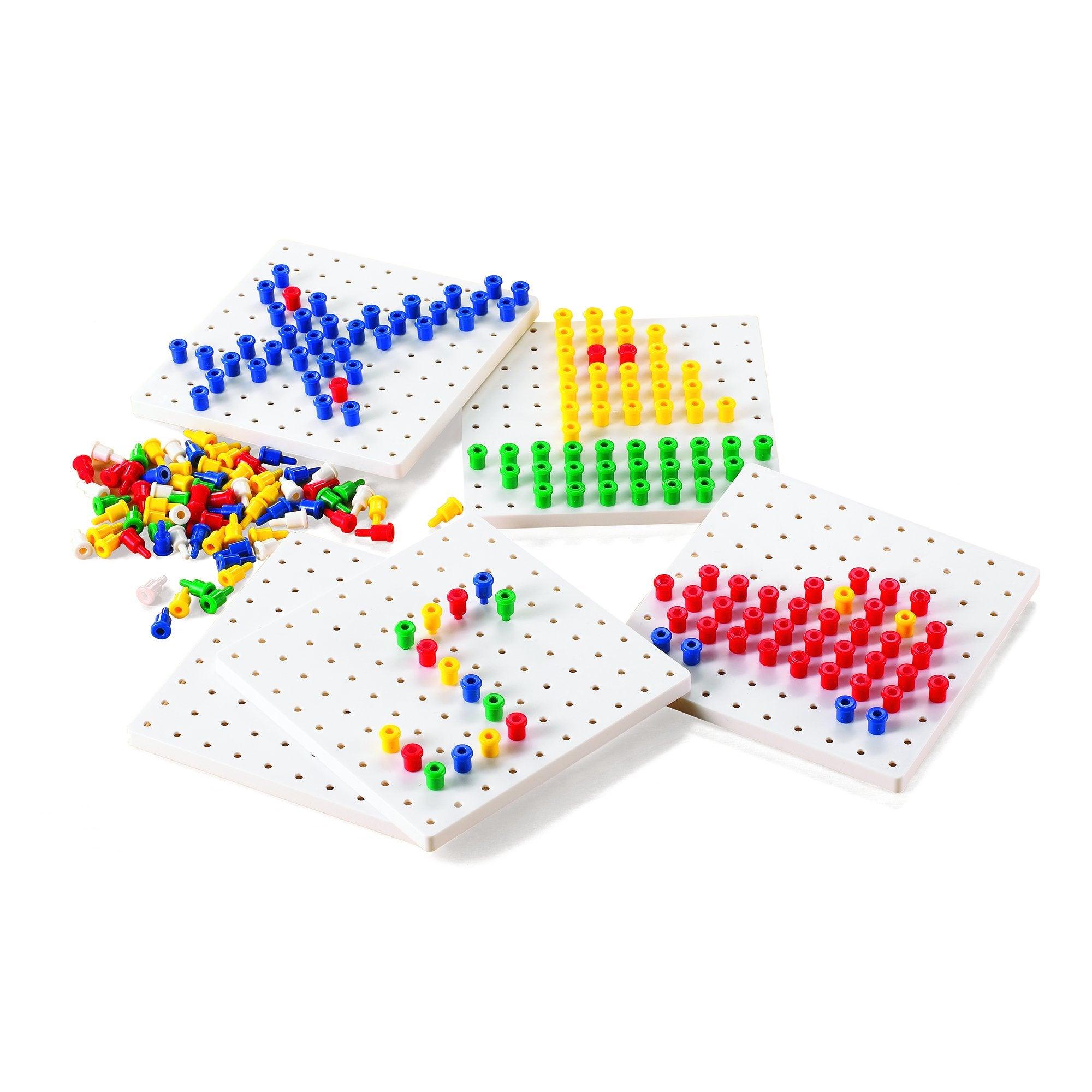 Image of Pegs and Peg Board