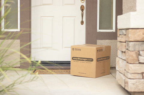 An easyStorage box on a customers doorstep