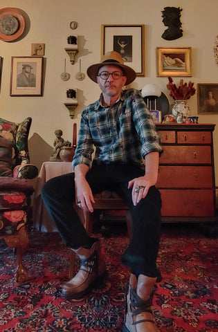 Photo of Artist Leyman Scott in his Hamilton Hills home
