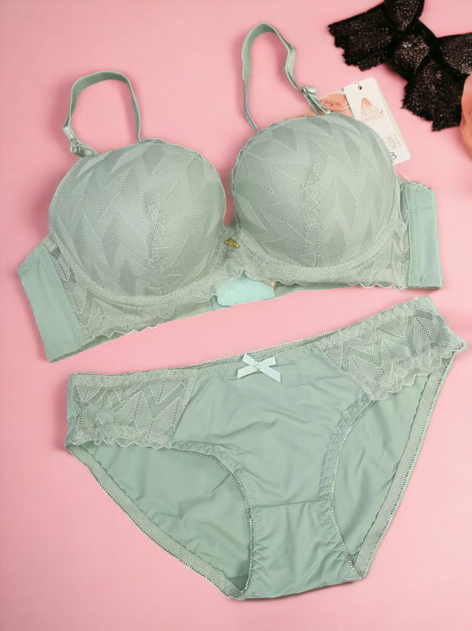 BRA – The Girls Wear