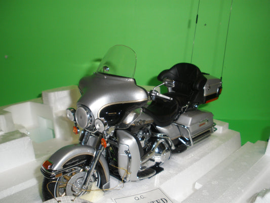 Harley Davidson 2003 Electra Glide Motorcycle - B11ZN04