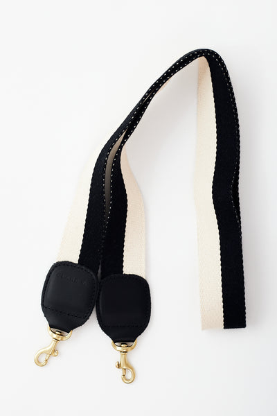 Clare V. Raffia Crochet Fob in Radish