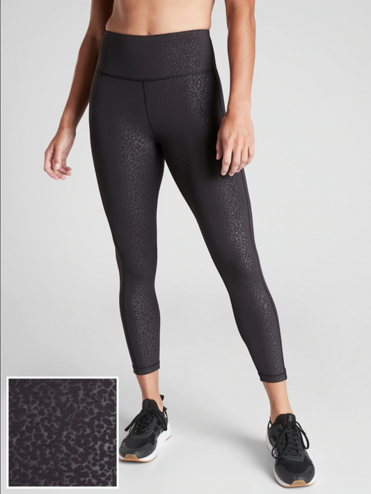 Athleta camo leggings 7/8 pockets zippers | Camo leggings, Leggings, Pants